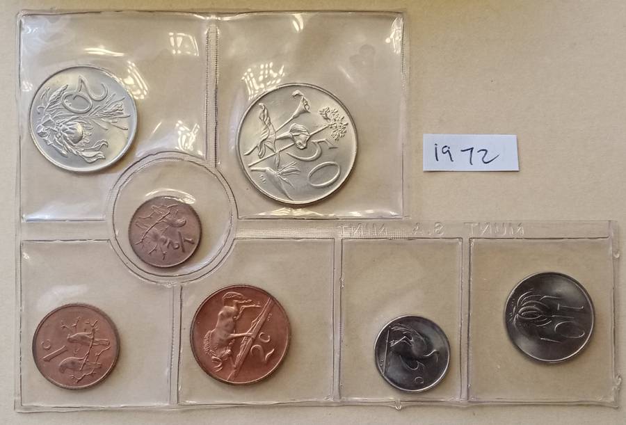 Partial 1972 uncirculated Mint pack (50c-1/2c) with scarcer 1/2c