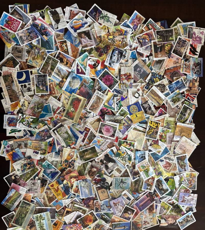 AUSTRALIA - 1988/2010 Issues Very nice range of 500 stamps NO DUPLICATES VF USED