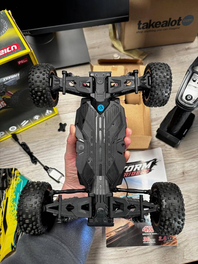 RC buggy 2.4Ghz