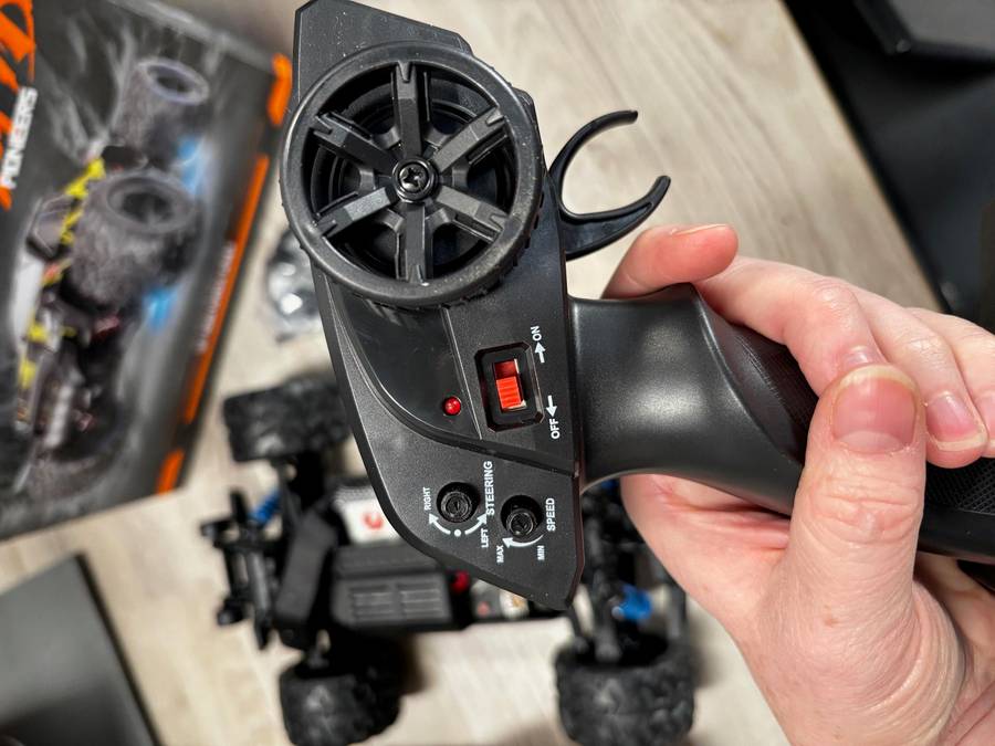 RC racing off road vehicle 2.4Ghz