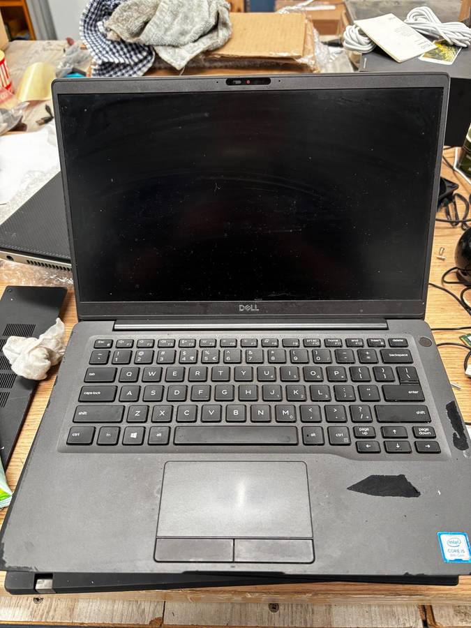 Dell 7400 Laptop