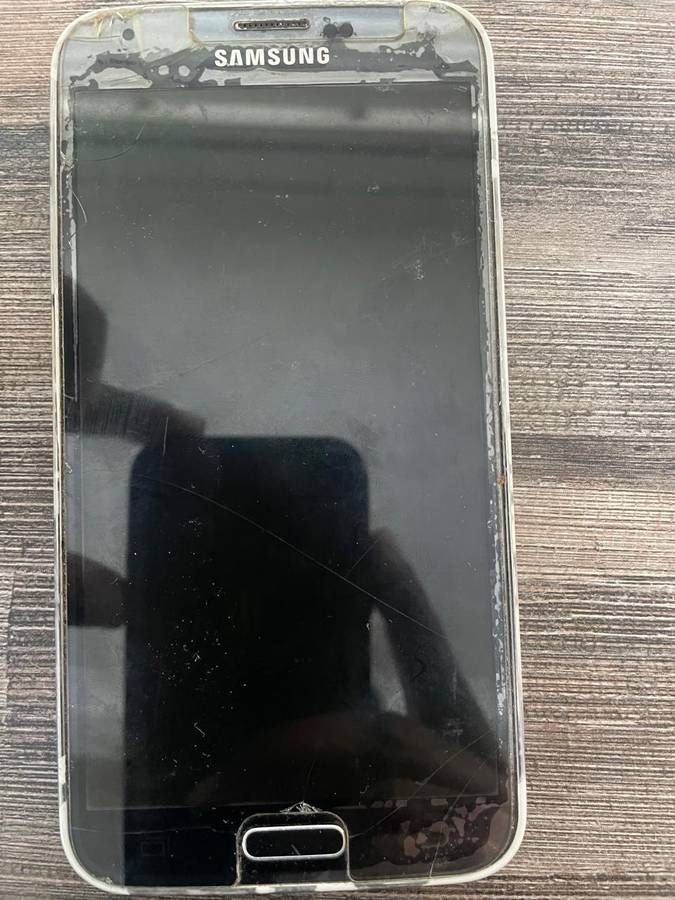 Samsung,  huawei etc 5 phones for spares