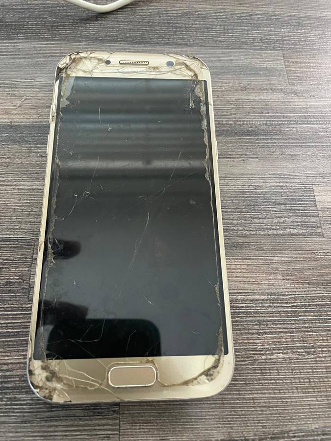 Samsung,  huawei etc 5 phones for spares