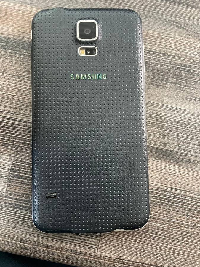 Samsung,  huawei etc 5 phones for spares