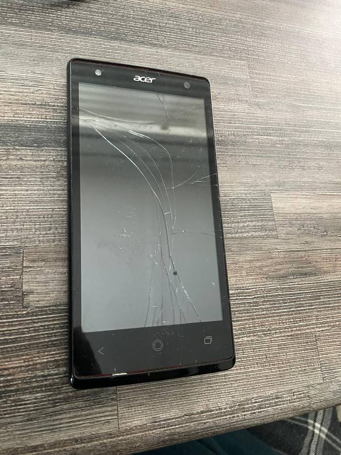 Samsung,  huawei etc 5 phones for spares