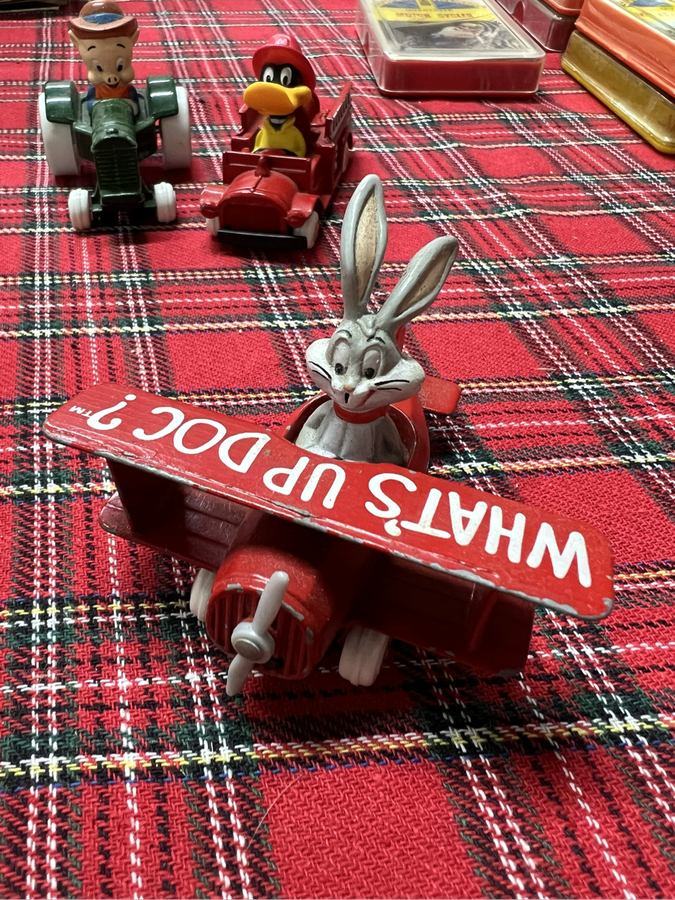 1988 ERTL Looney Tunes Model (6No)