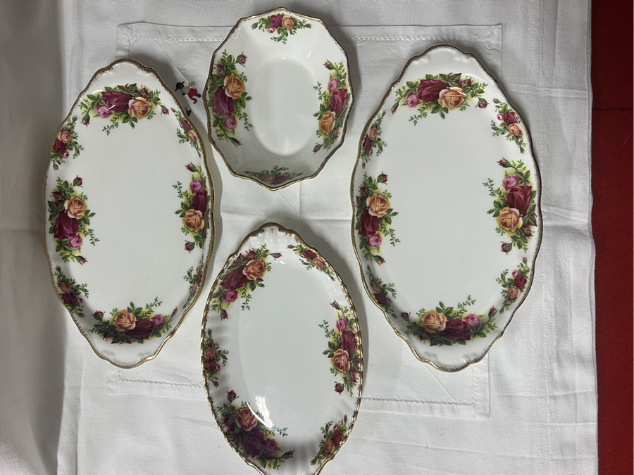 Royal Albert Old Country Roses Regal Trays and Bon Bon Dish