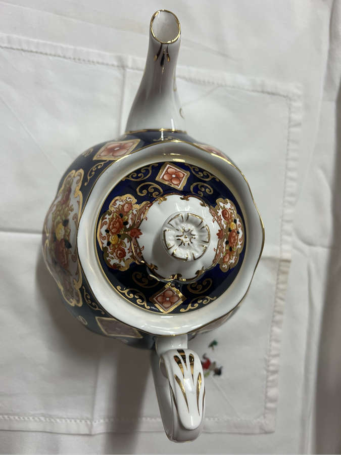 Royal Albert Heirloom Tea Pot