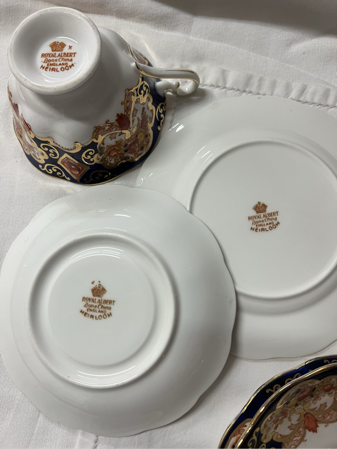 Royal Albert Heirloom Trio