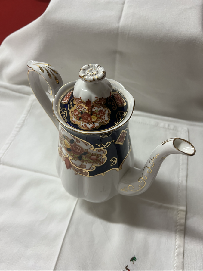 Royal Albert Heirloom Coffee Pot