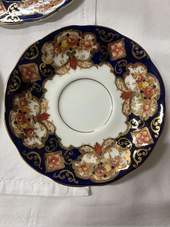 Royal Albert Heirloom Trio