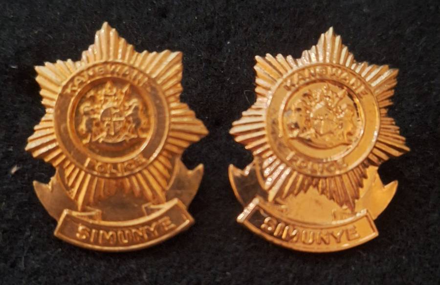 EX HOMELAND - KANGWANE POLICE GILDING COLLAR BADGES