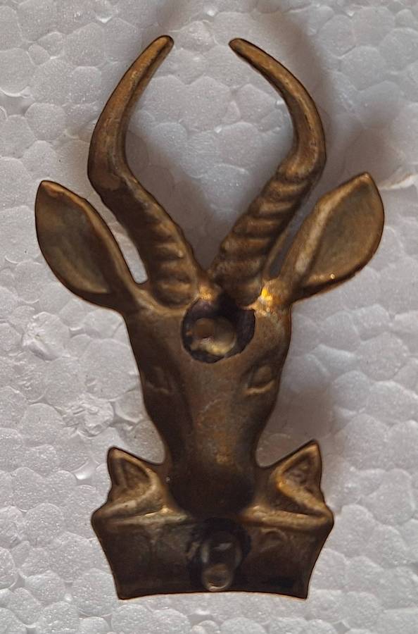 SADF GILDING SA INFANTRY CAP BADGE (LARGE TYPE)