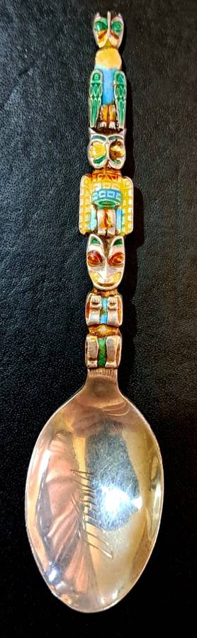 925  Sterling Silver - Gorgeous Canadian Totem Pole Teaspoon - Wilson Bros. Jewelry (20.4g)