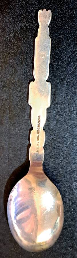 925  Sterling Silver - Gorgeous Canadian Totem Pole Teaspoon - Wilson Bros. Jewelry (20.4g)