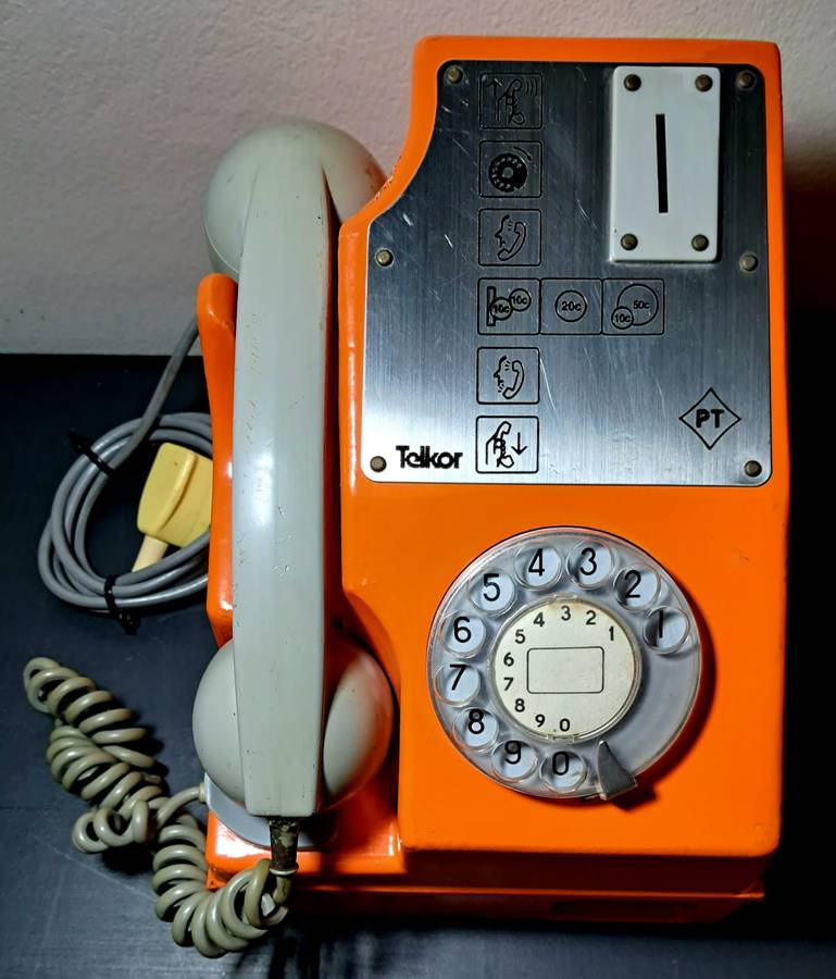 Vintage Telkor PT Post Office Desktop Coin Telephone "Tiekieboks" amazing condition