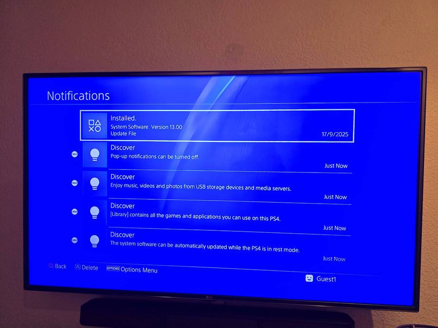 PS4 Console 1TB - Playstation 4 Bundle - 2 Controls + 4 Games