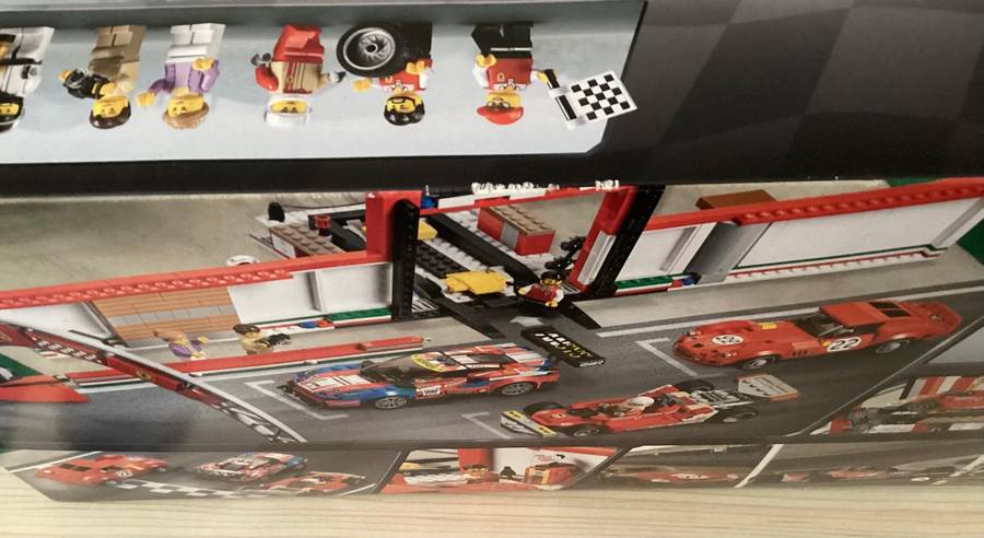 LEGO® Speed Champions - Ferrari Ultimate Garage (75889)