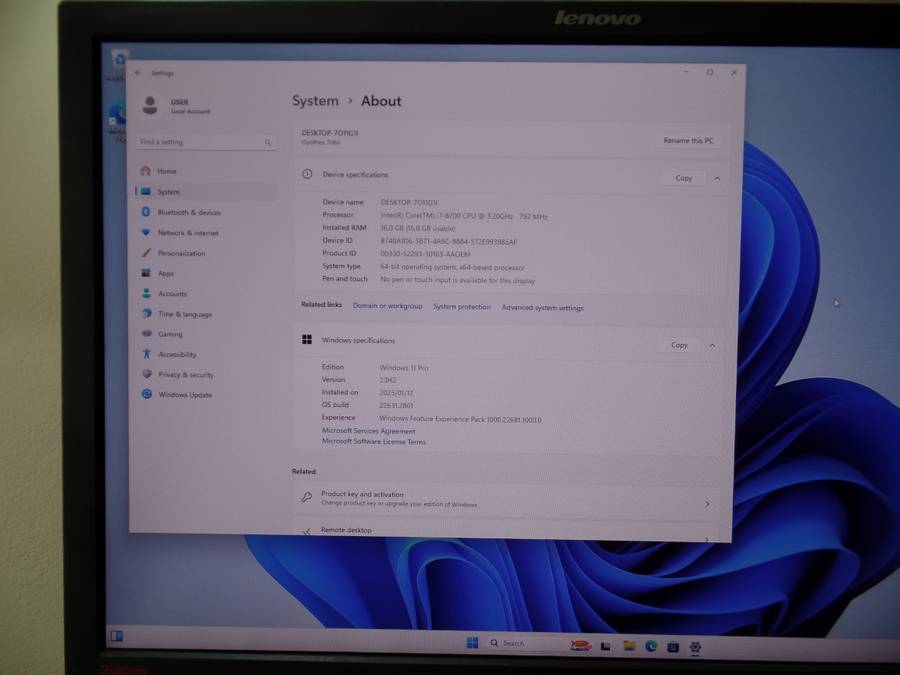 Dell Optiplex 7060 Micro Core i7 8700 256GB SSD 16GB DDR4 Win 11 Pro