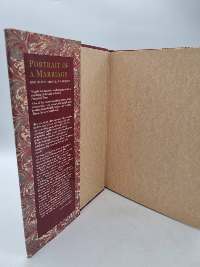 Portrait of a Marriage - Nigel Nicolson Illustrated Edition | Vita Sackville-West & Harold Nicolson