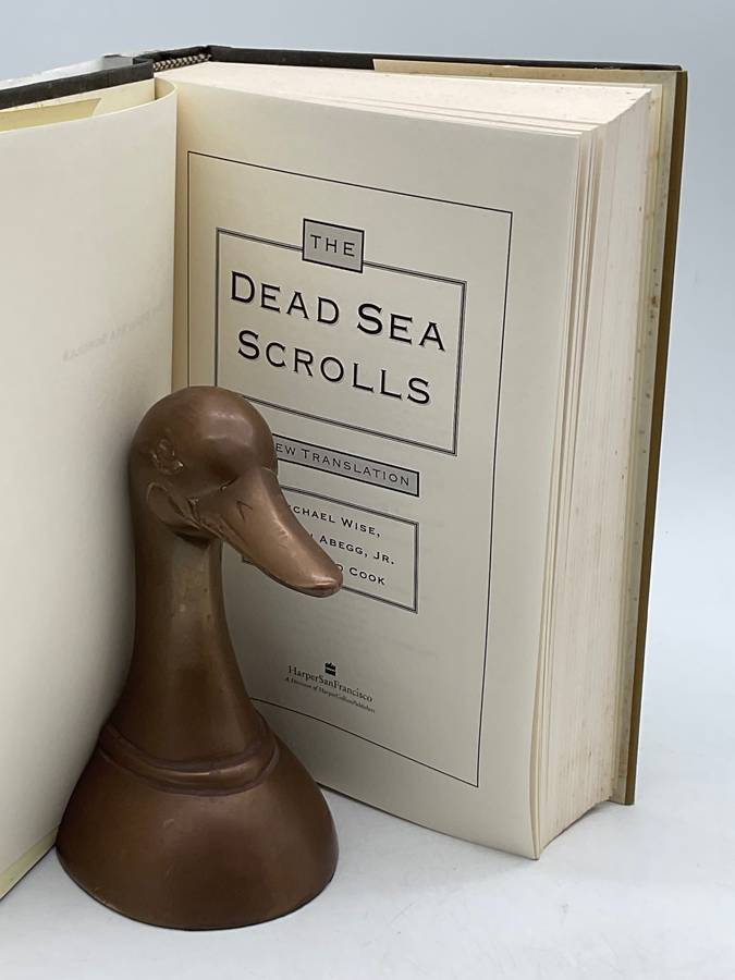 The Dead Sea Scrolls: A New Translation - Michael O. Wise, Martin Abegg & Edward Cook