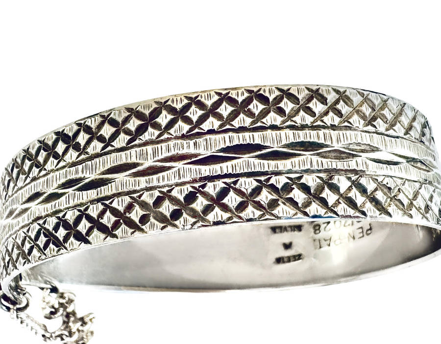 VINTAGE STERLING SILVER BANGLE WITH SAFETY CHAIN "ZEETA" BRAND, SOUTH AFRICA