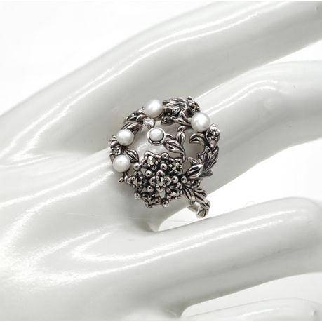 PRETTY NATURAL PEARL AND MARCASITE STERLING SILVER RING FROM JAPAN