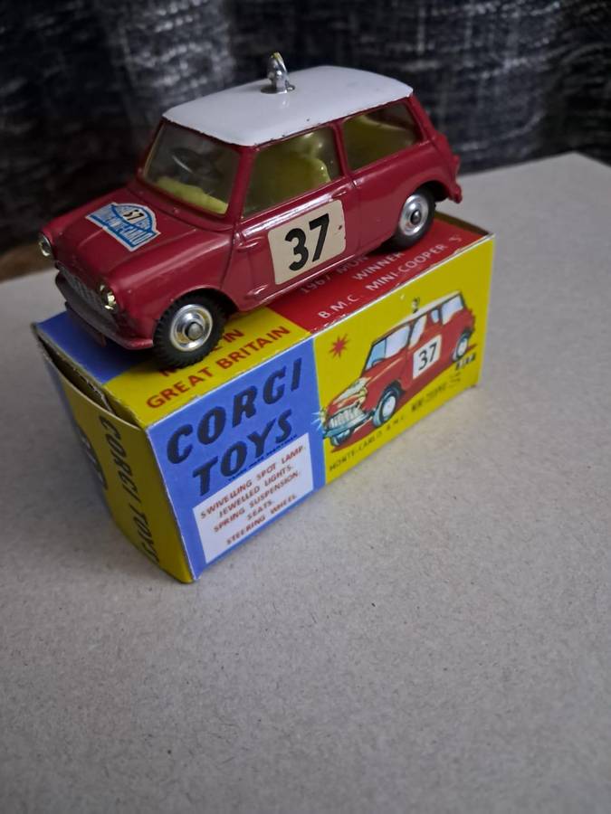Corgi reproduction boxes
