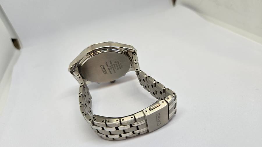 Seiko Dolce Titanium Men's Solar Watch (JDM)