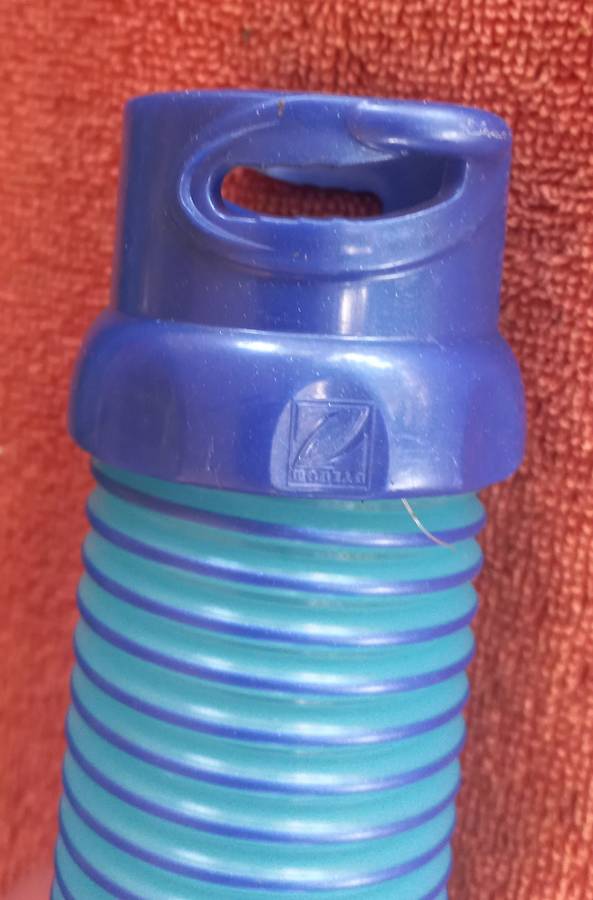 New - 3x 1.2m lengths Zodiac blue twist lock pipes & flow meter valve (suction tester) -Lot