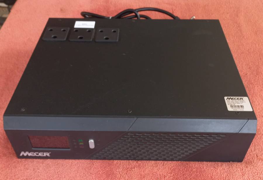 Mecer Lobo 2400VA 1440W 24V Inverter & charger - 2x 12v Batteries Required