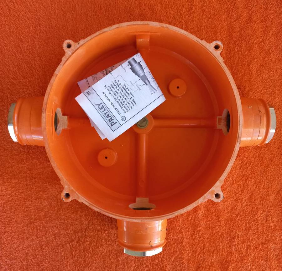 Pratley Ezee-Fit 3way cable box Min outer cable diameter of 26.4mm & max 34.7mm