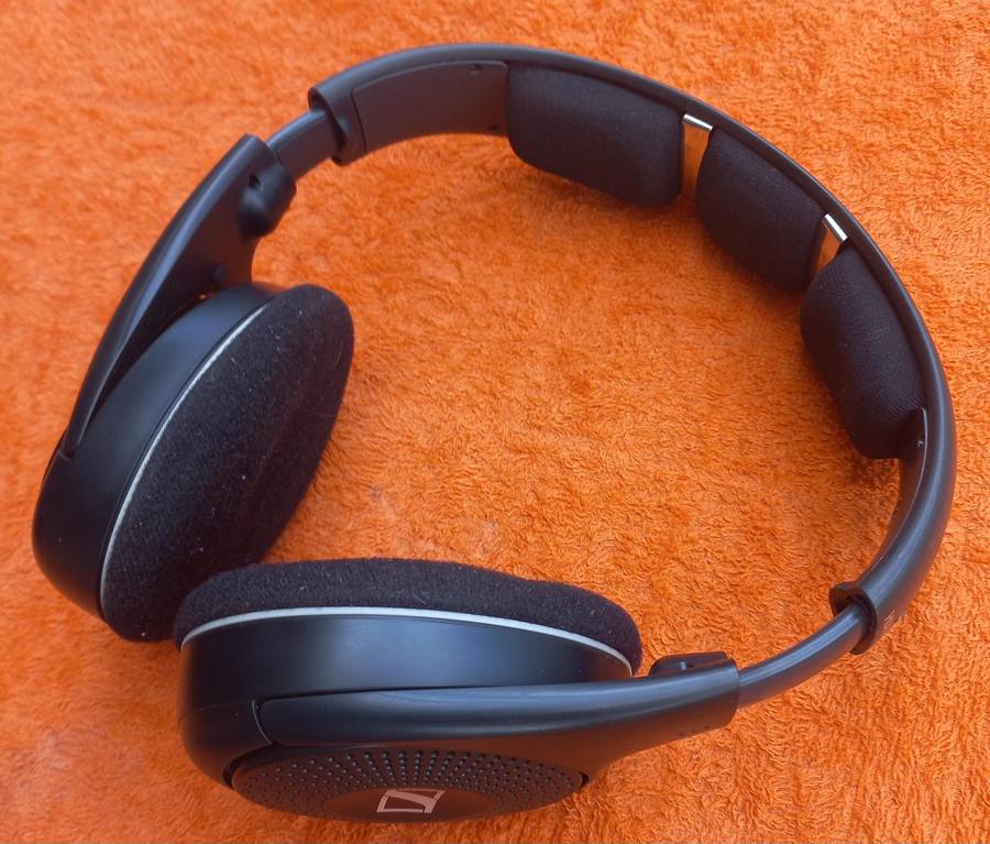 Sennheiser RS120 ll wireless headphones  see photos for more information