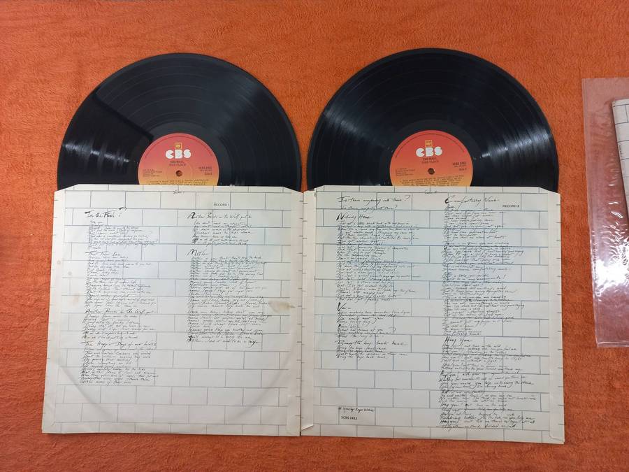 Lot of 4x Lp's - Pink Floyd-The Wall, Elvis- GuitarMan, The History of Rock & Rodriguez