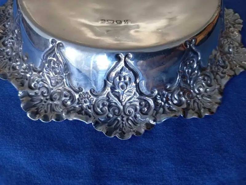 Solid Sterling Silver Dish Sheffield 1895 85.8 grams