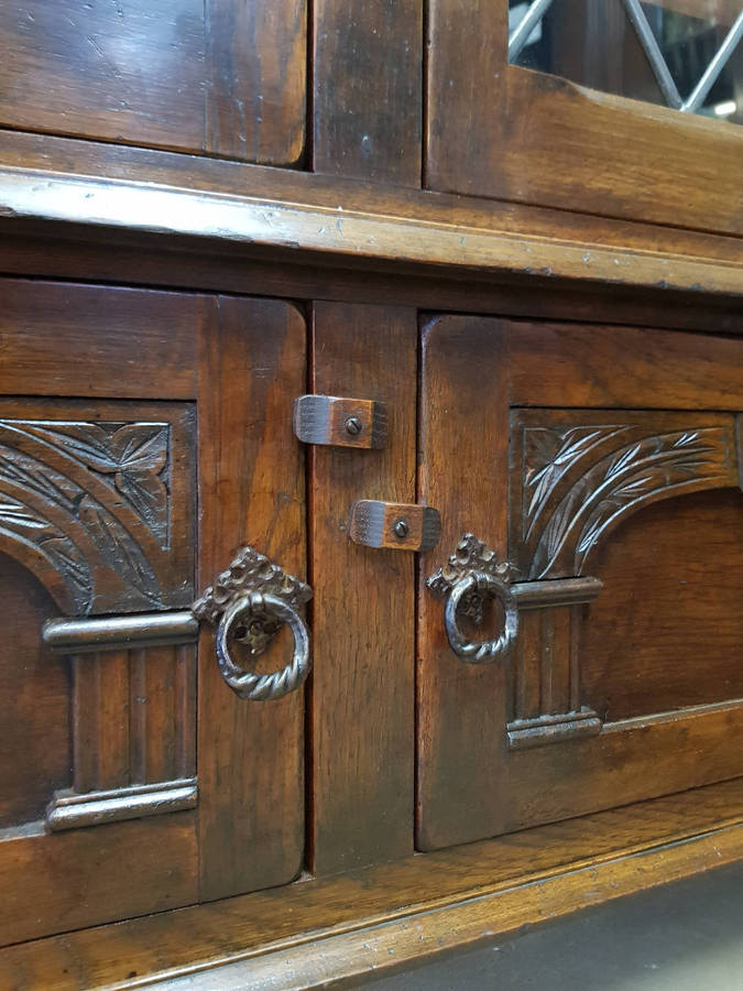 Superb 3 Door Large Solid Oak Bookcase / Display Cabinet.