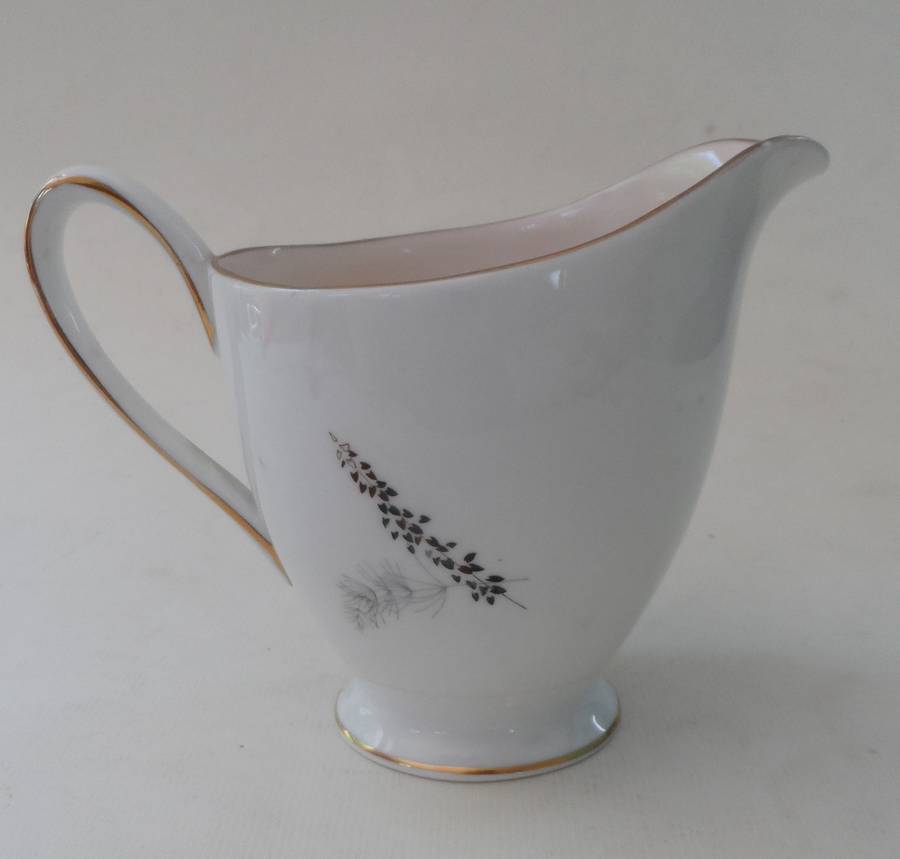 ROYAL  STANDARD  MILK JUG / CREAMER