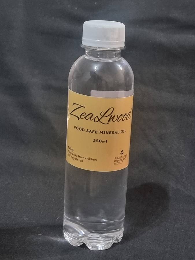 Food Grade Mineral Oil - ZeaLwood (250ml)