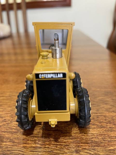 NZG - Caterpillar 12G Motorgrader 1:50 Scale model