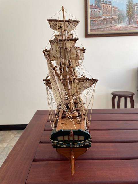 Wooden model ship, very detailed - For restoration
