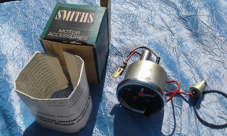 Smiths motor accessory.  Guage.