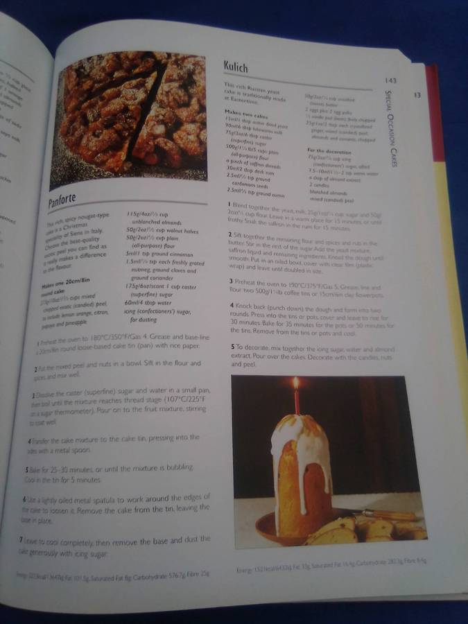 "Cakes and Bakes' Soft cover.