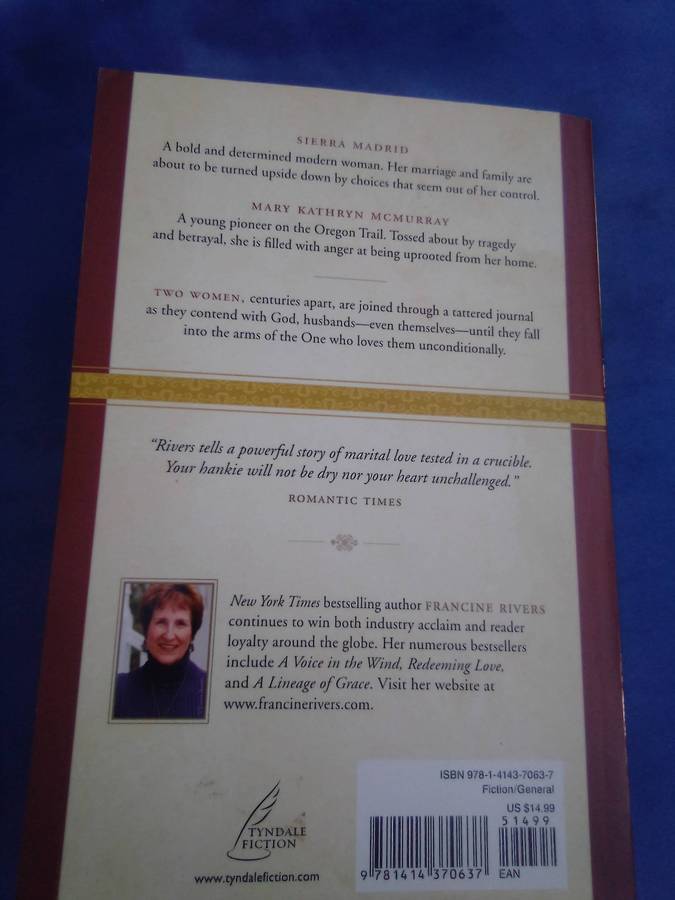 "The Scarlet Thread". Francine Rivers. Soft cover.