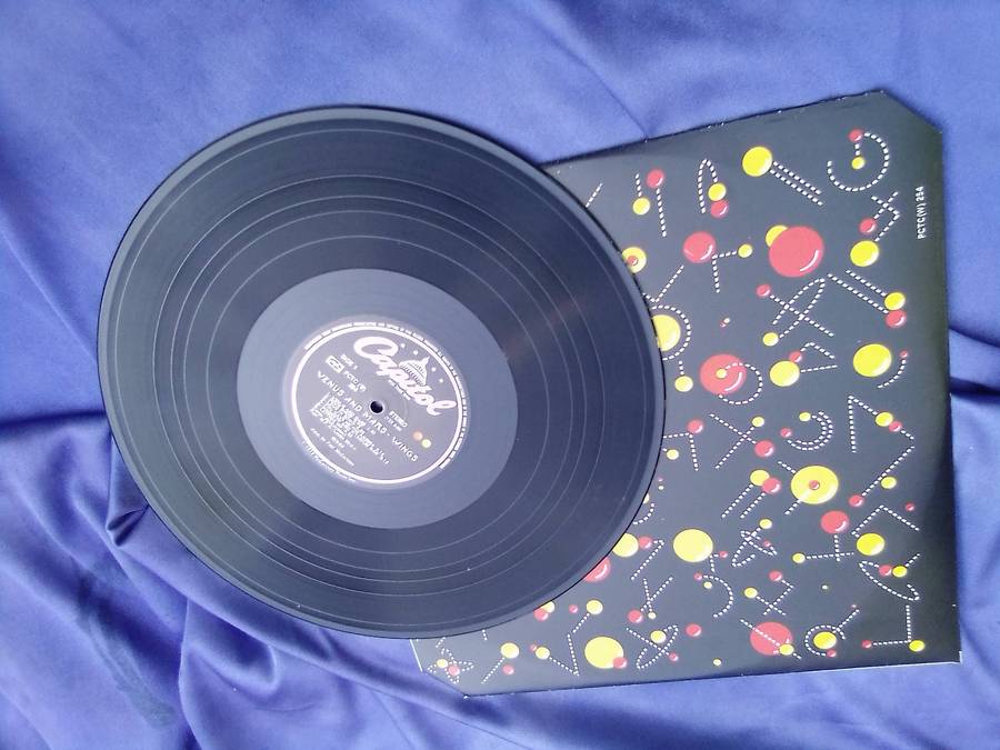 L.P.  Wings.  Venus and Mars.  Cover:  Very good.  L.P.: Very good.