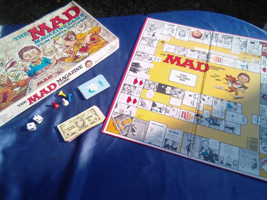 Mad Magazine Game.  Complete.