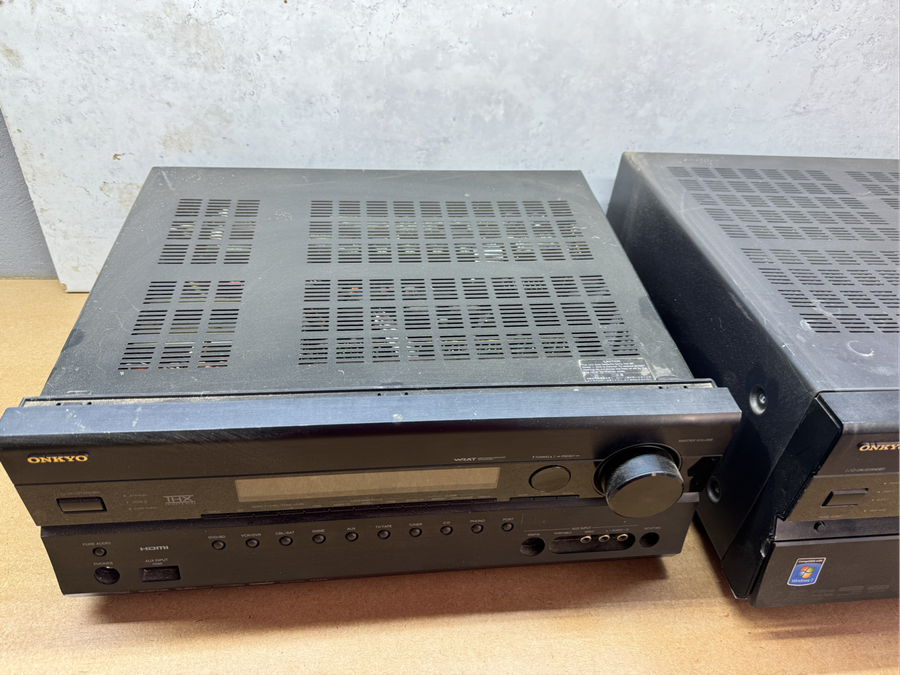 2x Onkyo AV Receivers  TX-SR707 & TX-NR808  Sold As Is for Spares/Repair