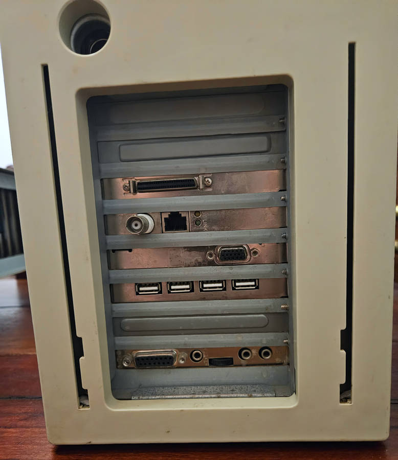 Vintage Pentium 1 - 133Mhz Full Tower PC (1995)