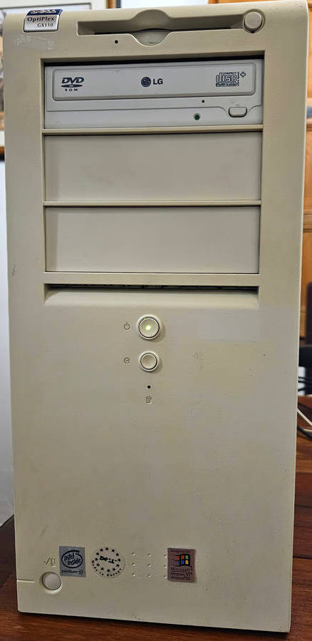 Dell Pentium III Desktop PC (2000) with many extras.