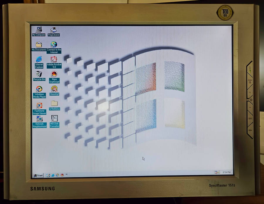 Samsung Syncmaster 151s 15" LCD monitor (2002)