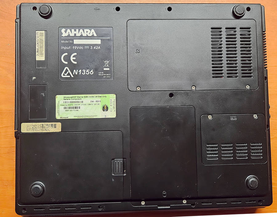 Sahara 14" XP Laptop (2006)